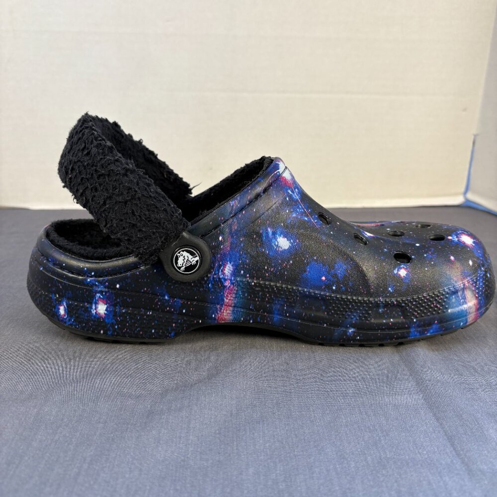 Crocs Sherpa Lined Clogs Cosmic Space Galaxy Print M:8 W:10 with Fuzzy Strap - Picture 2 of 9
